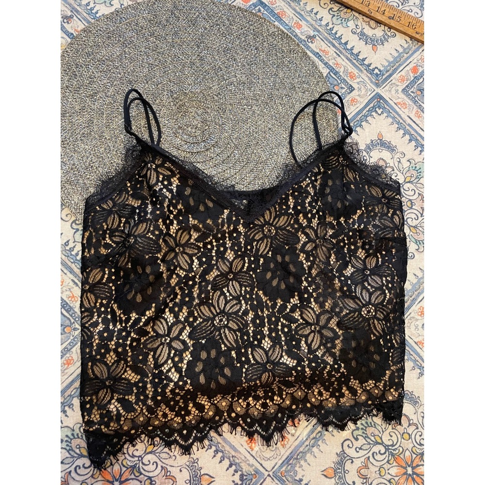 BKE Essentials Black Floral Lace Camisole Crop Top Tan Lining XL Smocked Back